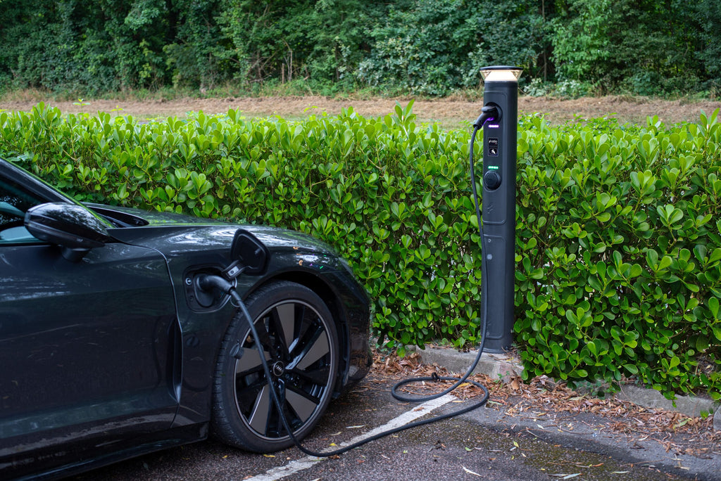 Ratio io8 | Amenity EV Charging Post | 7.4kW / 22kW | 360 Lighting